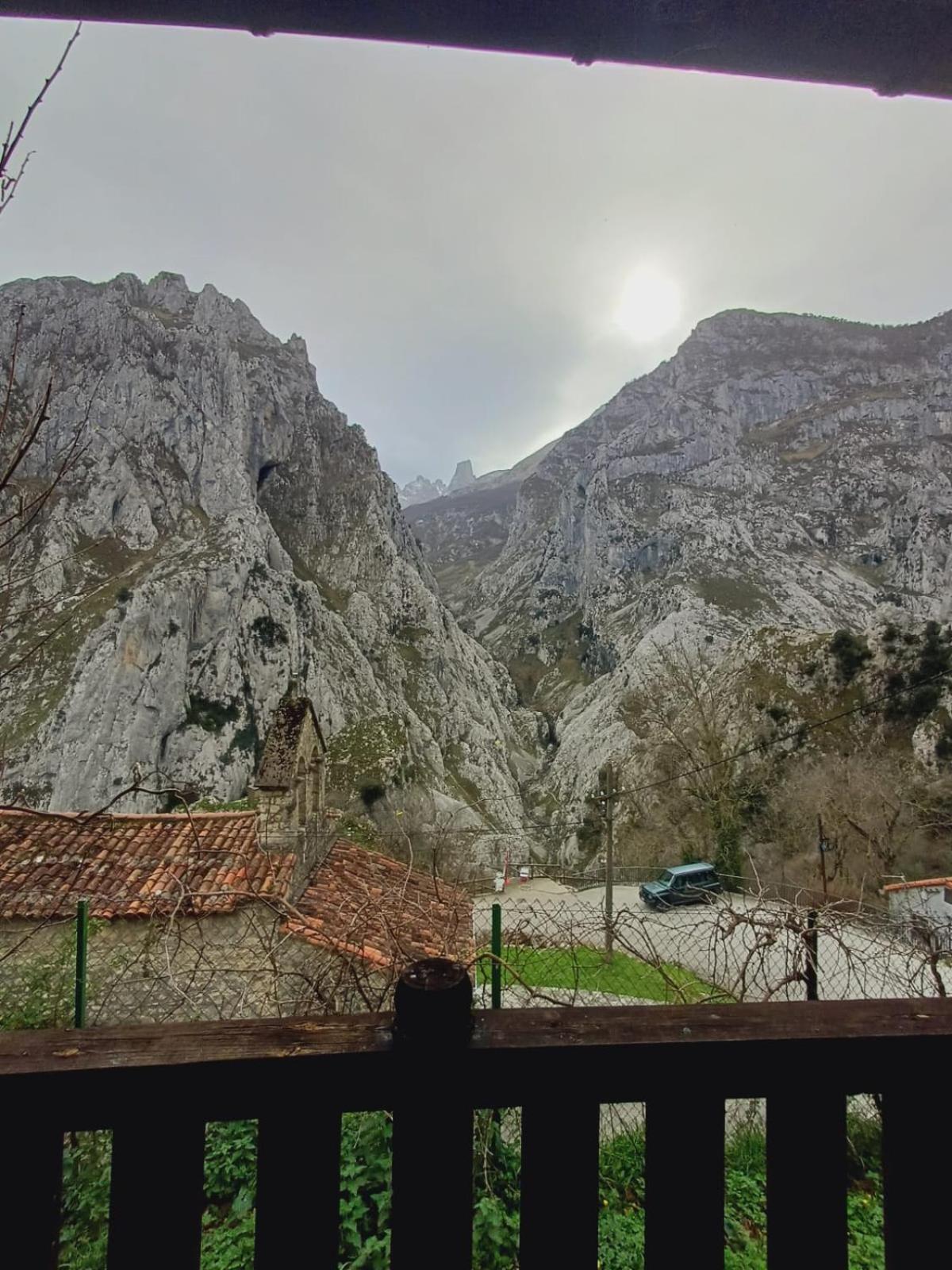 El Portal Del Abuelo Arenas De Cabrales Exterior foto