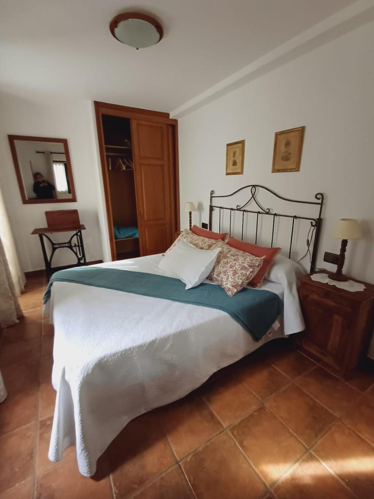El Portal Del Abuelo Arenas De Cabrales Exterior foto