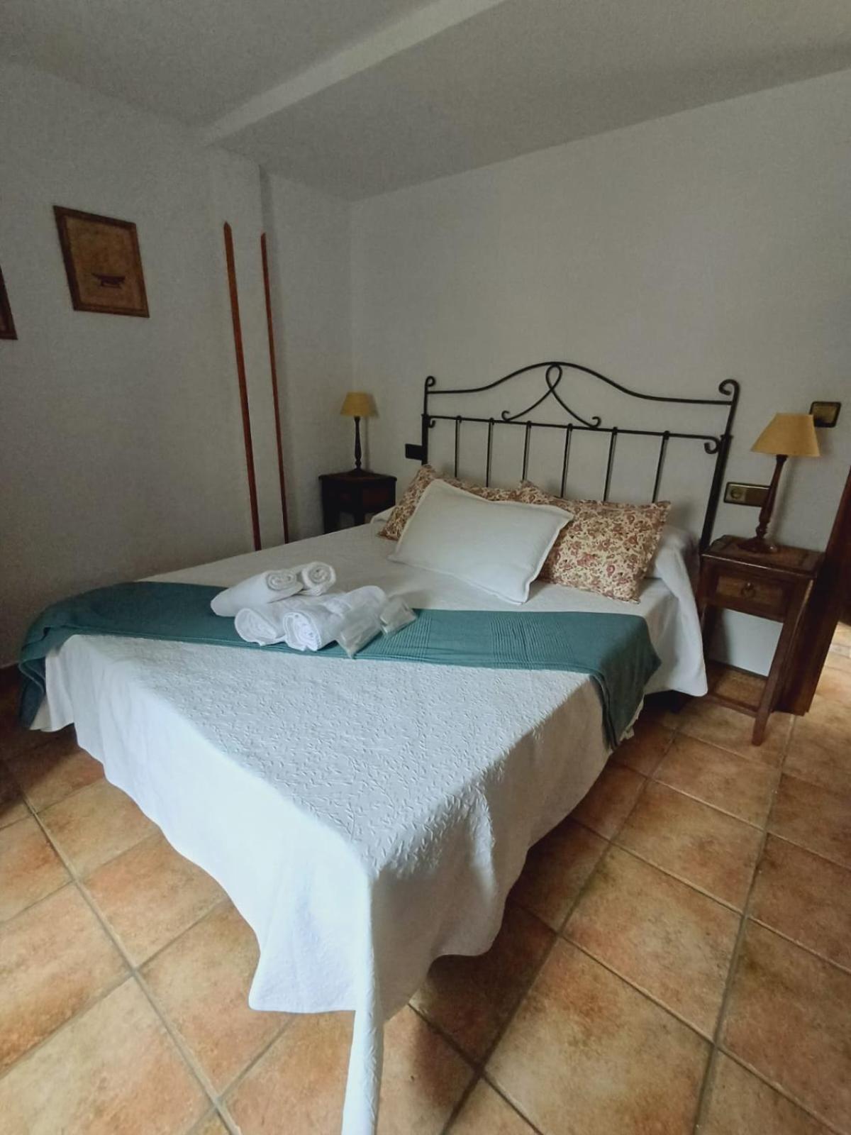 El Portal Del Abuelo Arenas De Cabrales Exterior foto
